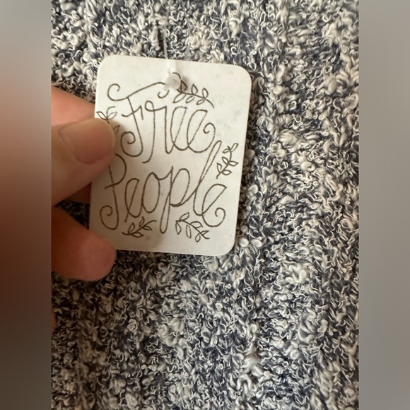 Free People Good Day Pullover Sweater in Gray NWT - Picture 6 of 8